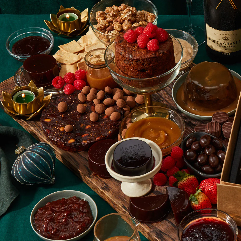 Deck The Halls Hamper With Moët - Image 2
